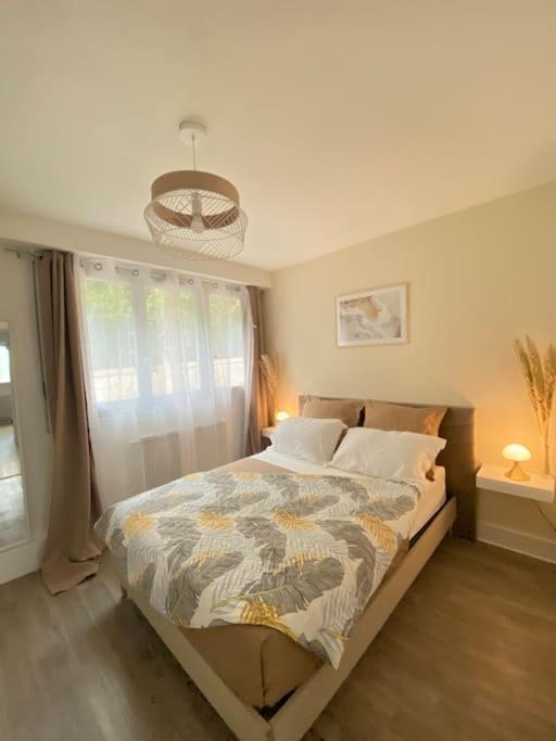Derniere Reservations Avant Indisponibilite En Septembre Pour 12 Mois, Illimites Jacuzzi Spa Bain A Remous Interieur, Sauna Interieur, Parking Reserve, Vue Et Acces Parc, Prestations Uniques, 1Er Etage コルベイユ・エソンヌ エクステリア 写真