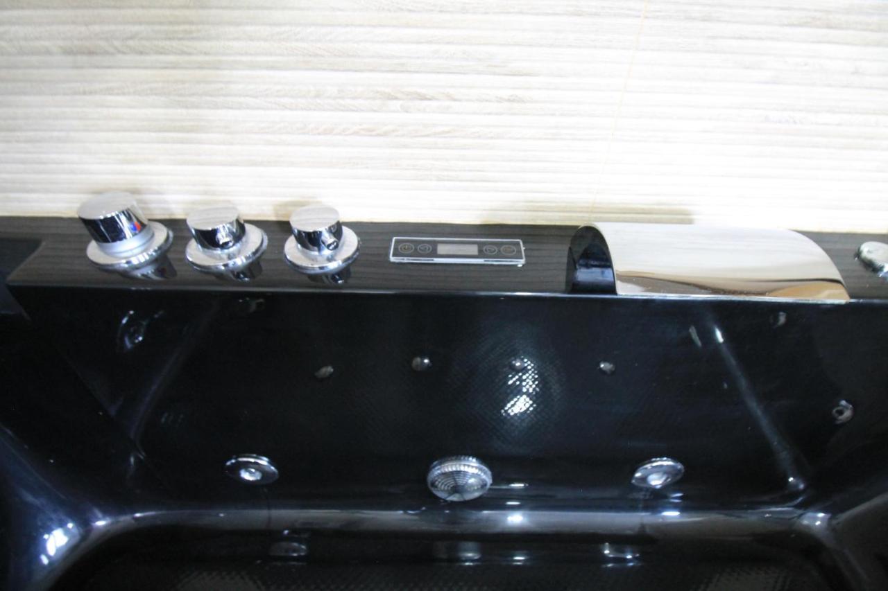 Derniere Reservations Avant Indisponibilite En Septembre Pour 12 Mois, Illimites Jacuzzi Spa Bain A Remous Interieur, Sauna Interieur, Parking Reserve, Vue Et Acces Parc, Prestations Uniques, 1Er Etage コルベイユ・エソンヌ エクステリア 写真